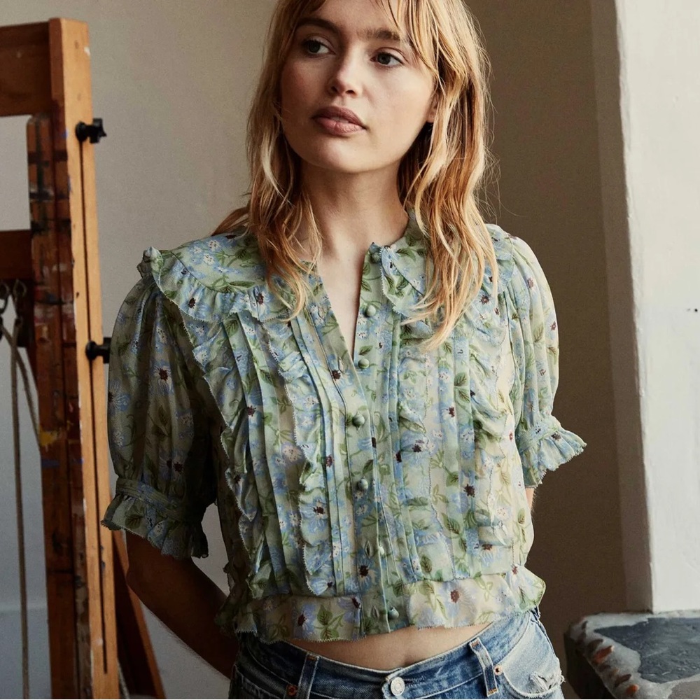 Dôen Selma Top in Green Strawberry Moon Floral